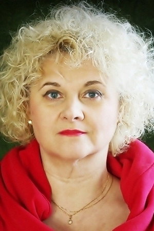 Dorota Wierzbicka-Matarrelli as Tomek's Mother in Piggies