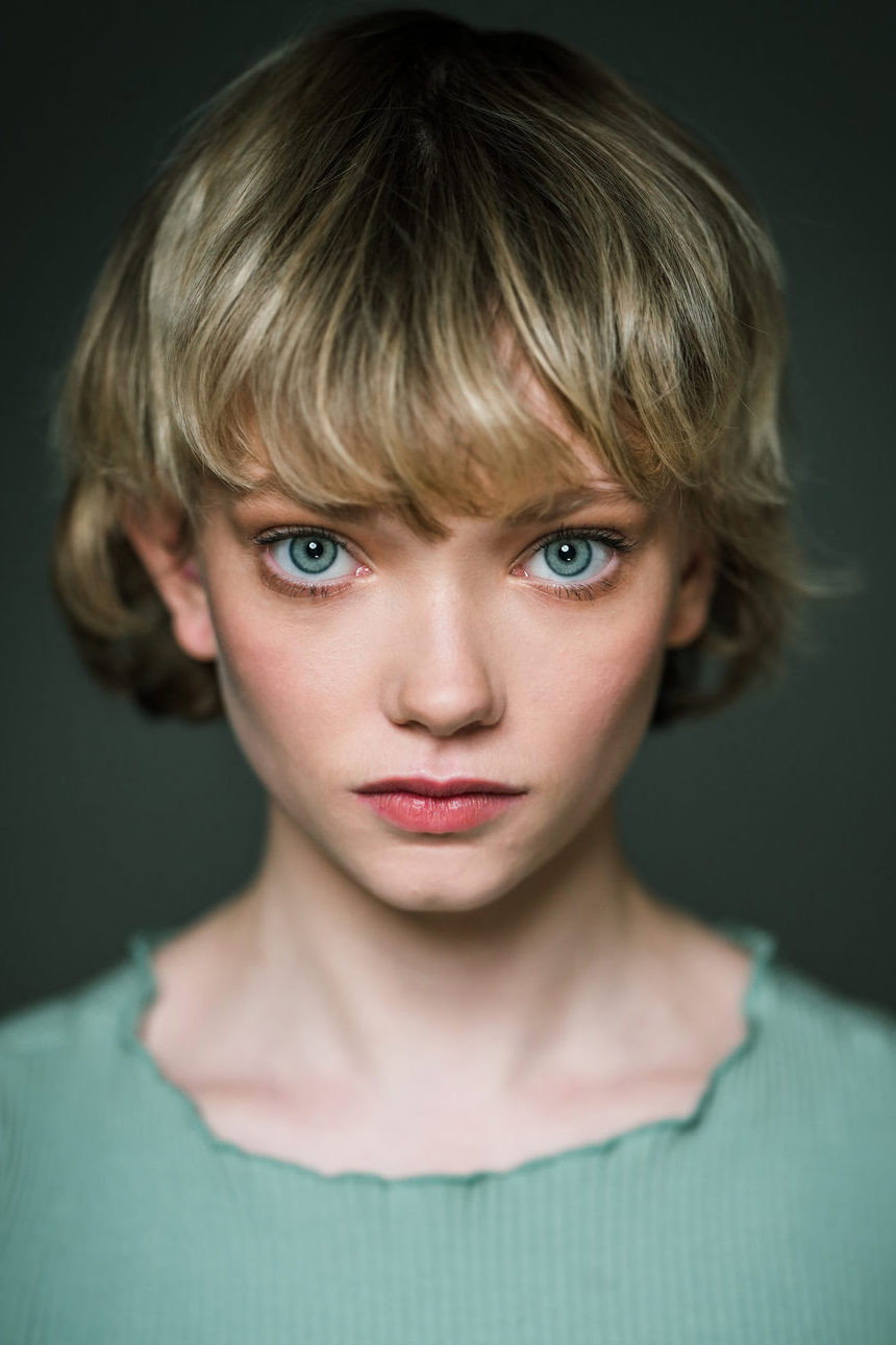 Софья Воронцова as Yana in Sanding Dreams