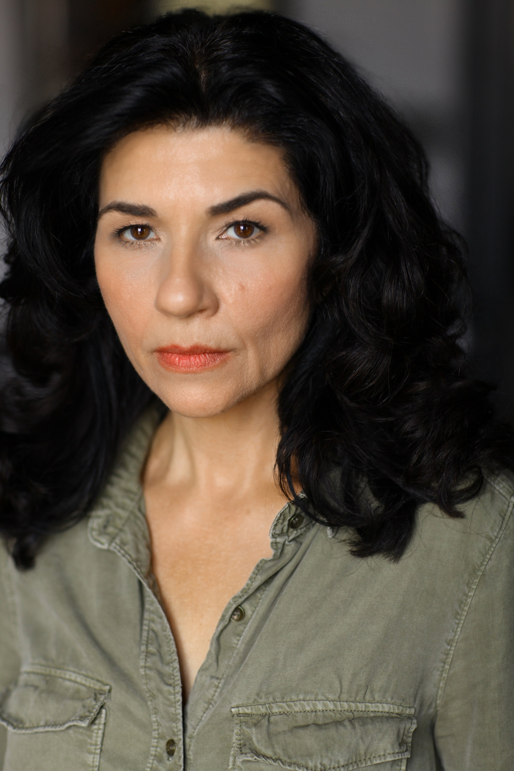 Katryn Schmidt as Beatrice Richard in Pointe Noire