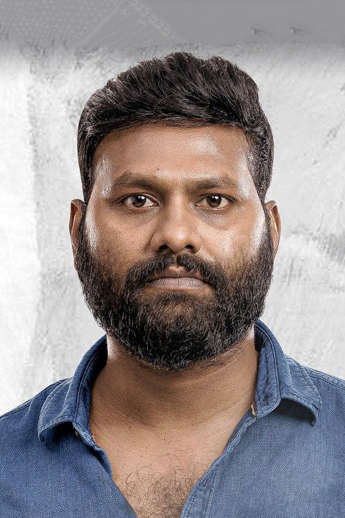 Sarithran as Ramesh in Payanigal Gavanikkavum