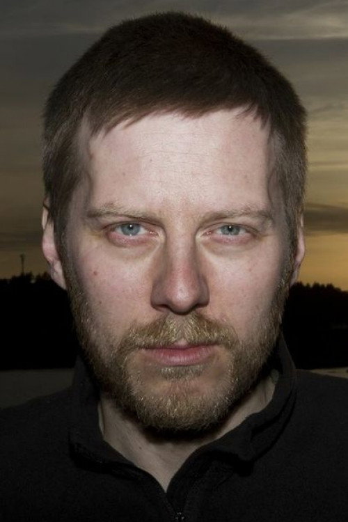 Anderz Eide as Riseth in Eyewitness