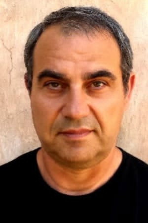Maurizio Cucè as Chirurgo in La voce del sangue