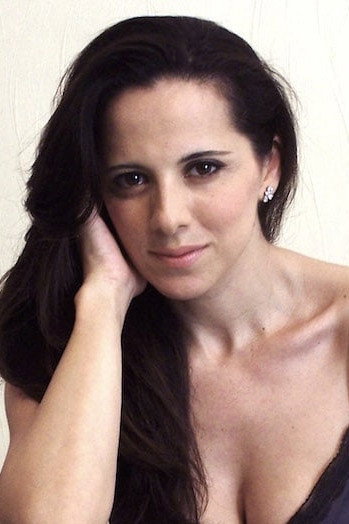 Tiziana Lodato as Pina in Three Days of Anarchy
