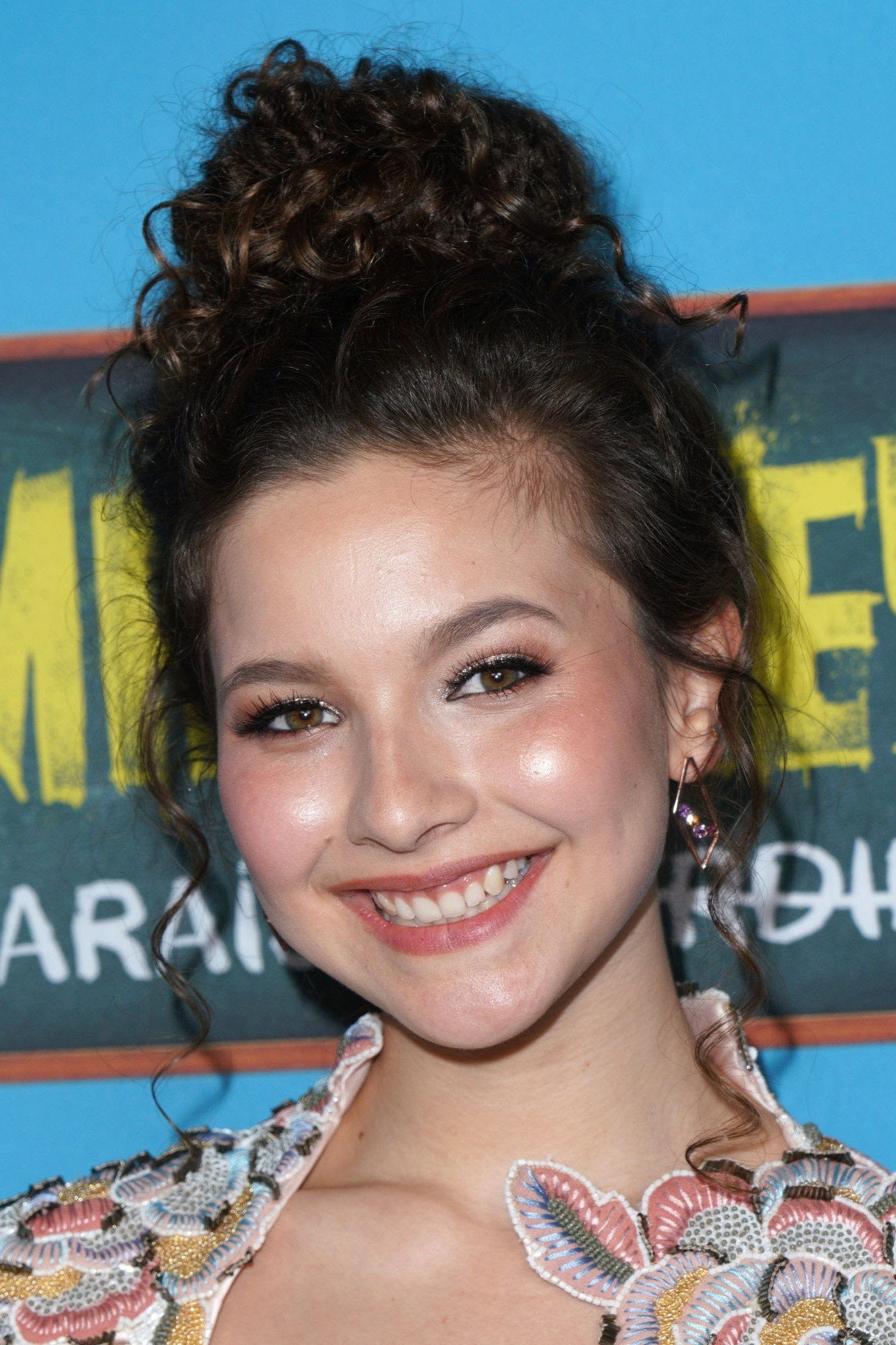 Carla Adell as Paulina in Noches Solitarias
