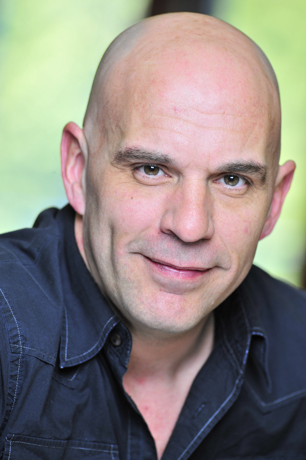 Sylvain Marcel as le père de Corinne in The Legacy