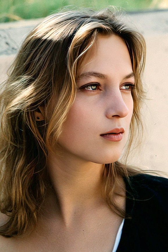 Ann-Gisel Glass as Nina in Malone