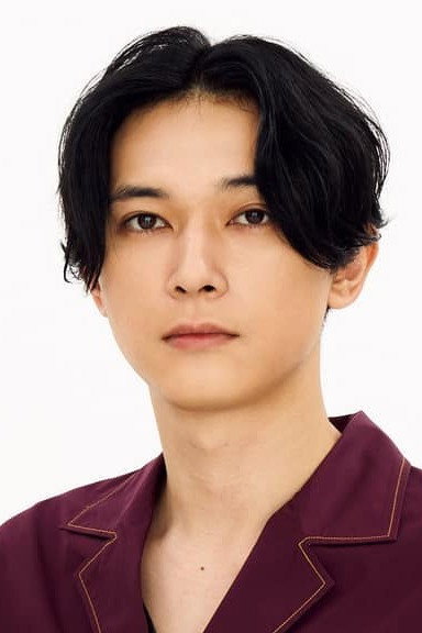 吉沢亮 as Yanagihashi Sho in Goldfish Club