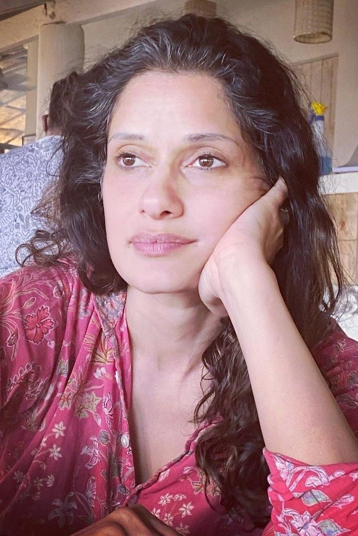 Vidushi Mehra as Sarah Fernandes in Collar Bomb