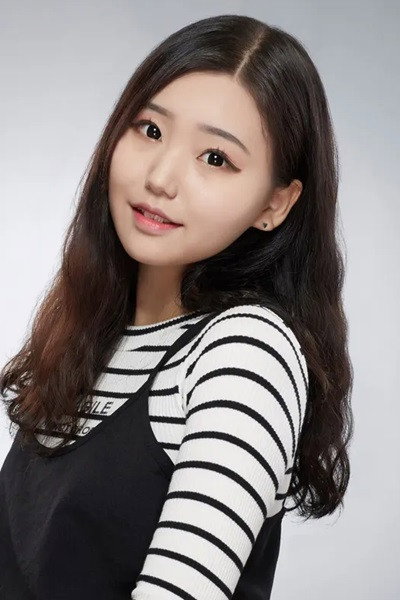 장예나 as Jun Grant (voice) in Metal Cardbot