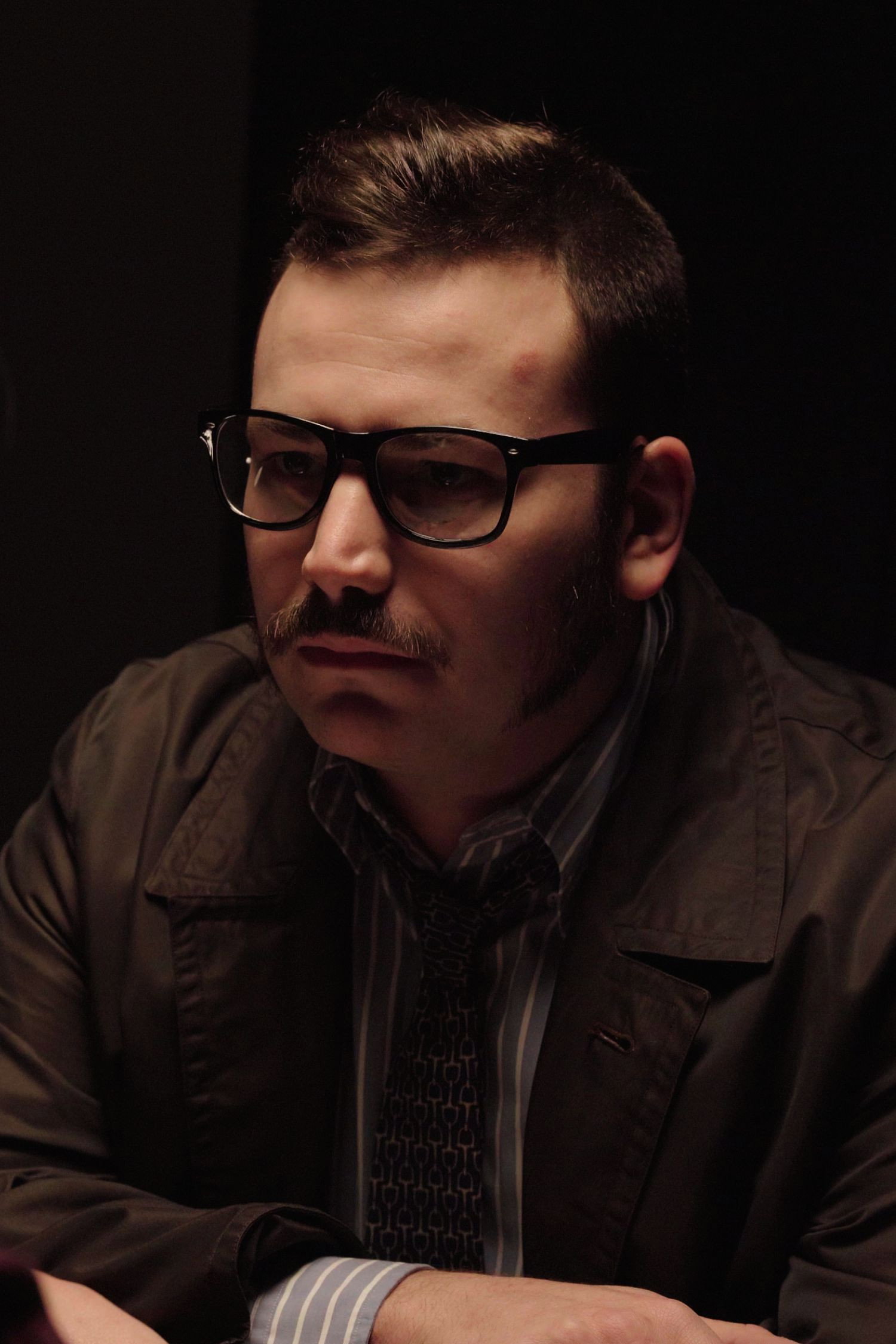 Juan Ruffo as Tomás in Un futuro sin vos