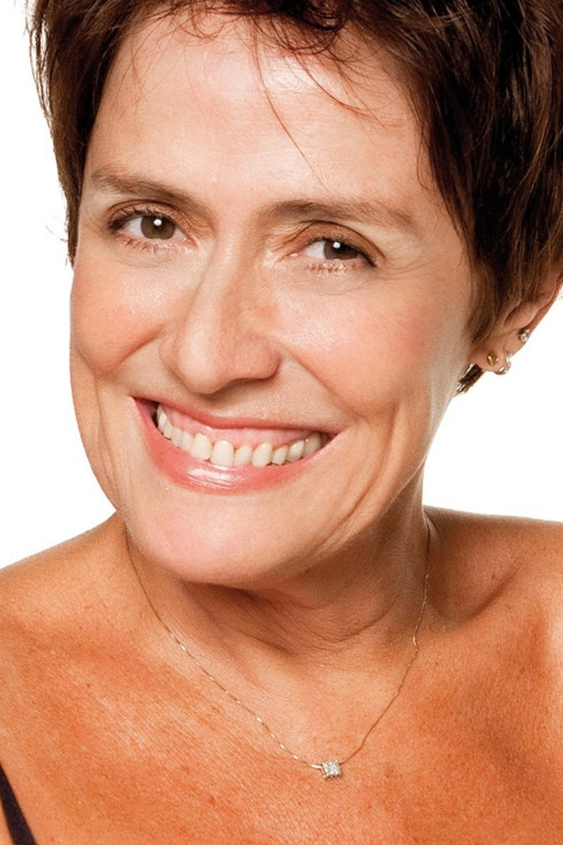 Nina de Pádua as Júlia in A Máfia no Brasil
