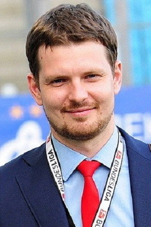 Roman Naguchev as Self - Host in Игры без границ