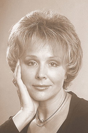 Tatyana Lebedeva as Татьяна Лебедева in The Long Road Through the Maze