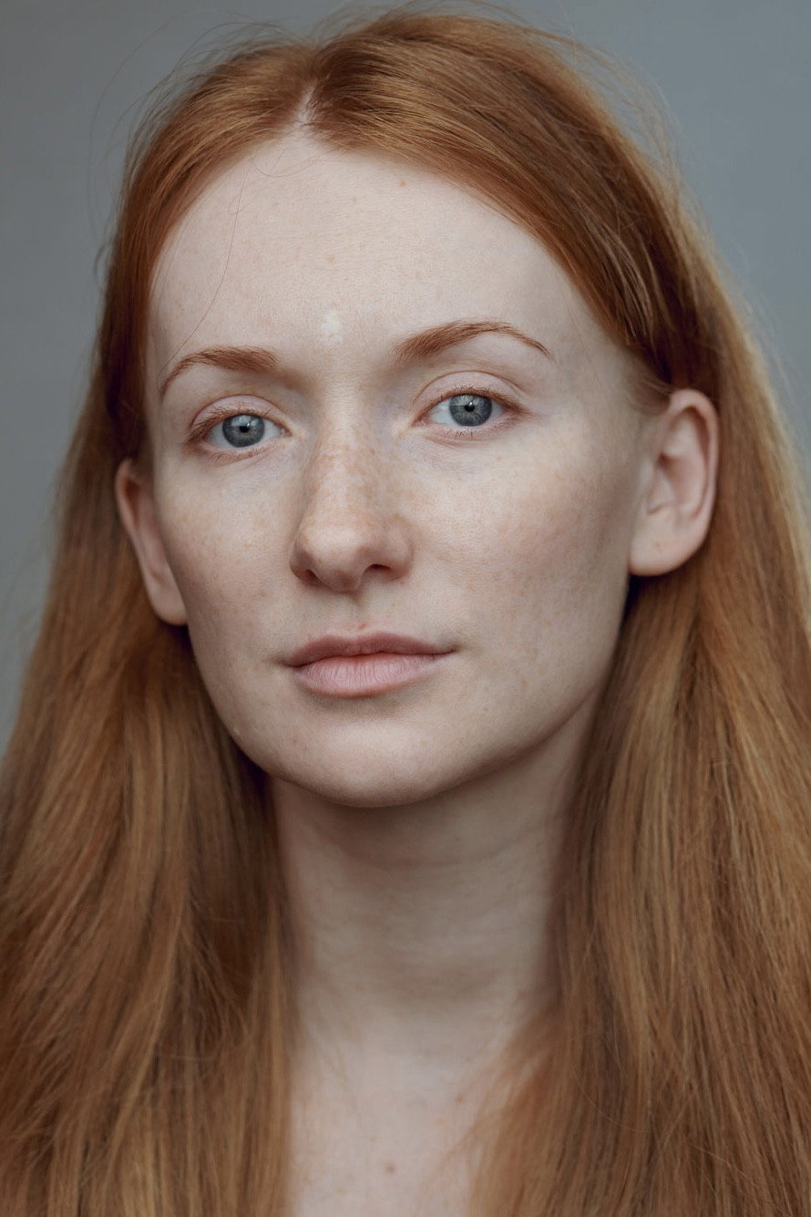 Алина Чернобровкина as Катя (продавщица на бензозаправке) in Mylodrama