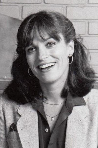 Gwynne Gilford as Officer Anne Oshenbull in Fade to Black