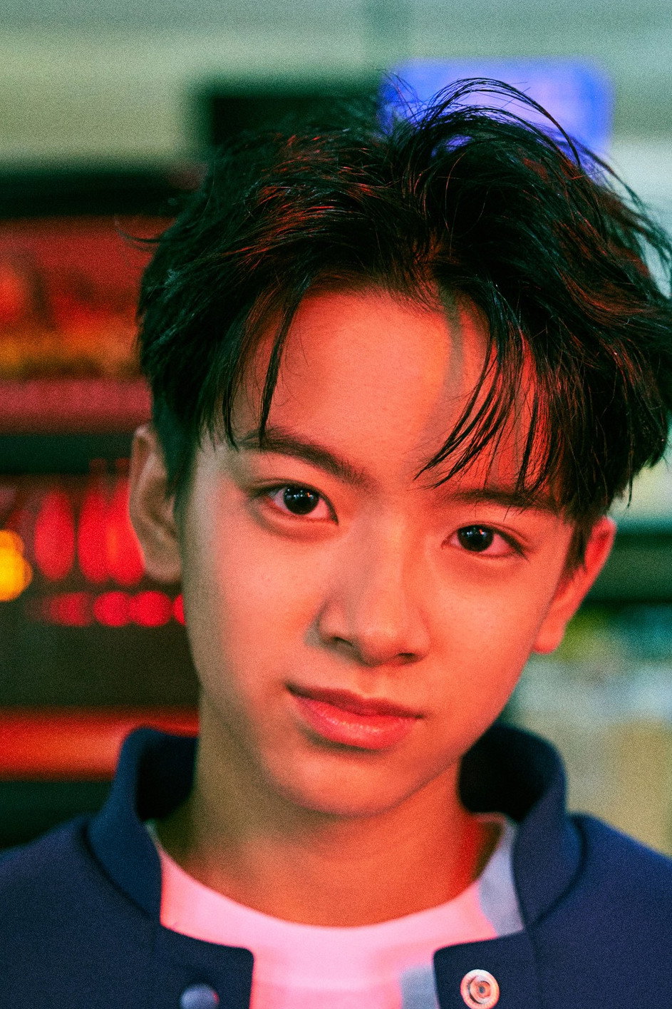 林祐銓 as Hong Guang in Ephemeral Summer