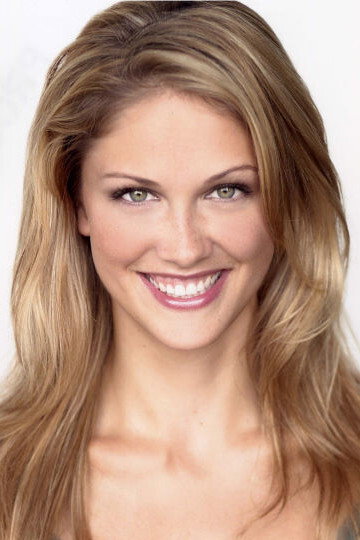 Mary Alexandra Stiefvater as Laurel in Pasión de gavilanes