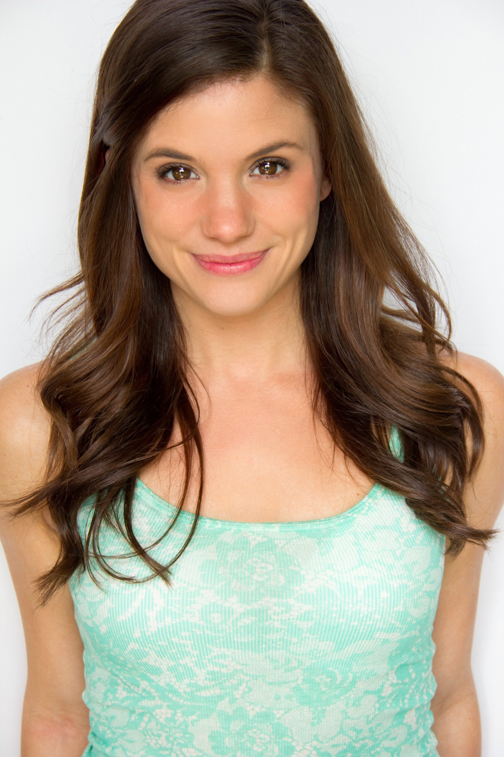 Clare Niederpruem as Katie McQueen in Dragonfyre