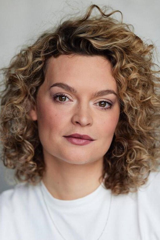 Eline Havenaar as Pauline in The Tatta's