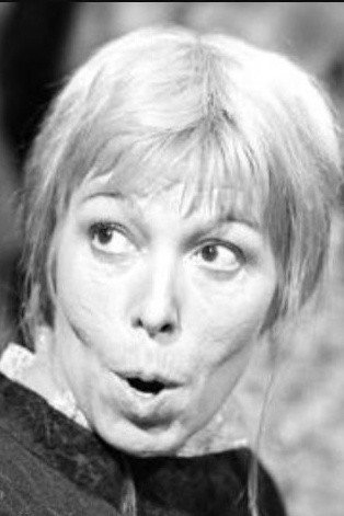 Mart Gevers as Katrien in Dagboek van een herdershond
