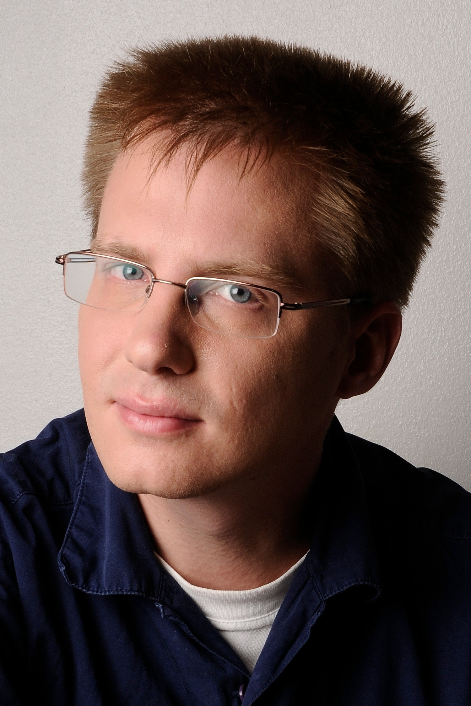 Tore Kullgren as Self in Realitystjärnorna på godset