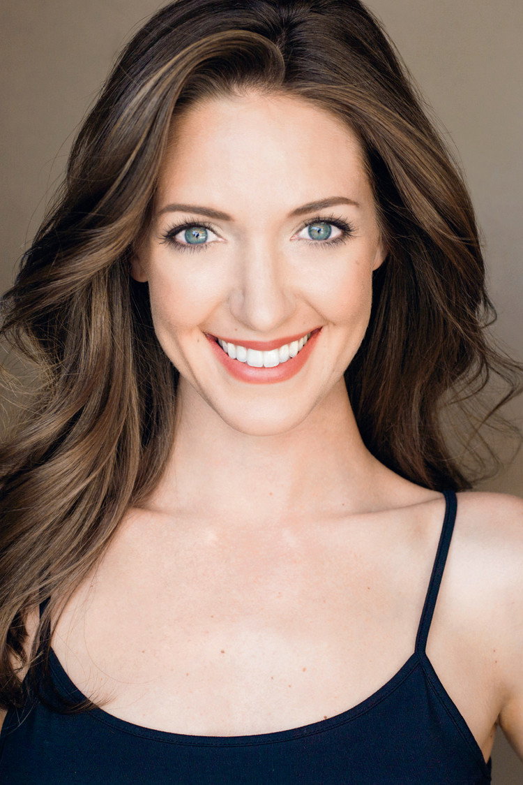 Jaycie Dotin as Chelsea in A Beautiful Place to Die: A Martha's Vineyard Mystery