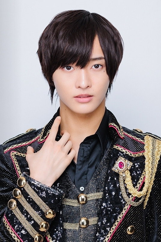 佐藤新 as Takara Shun in Takara-kun and Amagi-kun