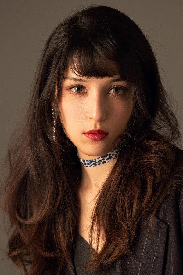 Gulmira as Wu Ritan in The Inextricable Destiny