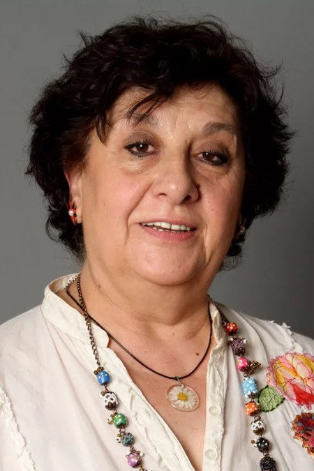 Feriha Eyüboğlu as Leyla in Öğretmen Kemal
