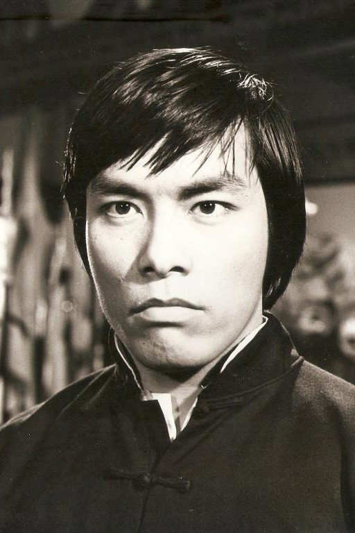 黃家達 as General Ko Lung-Ta in The Shaolin Brothers