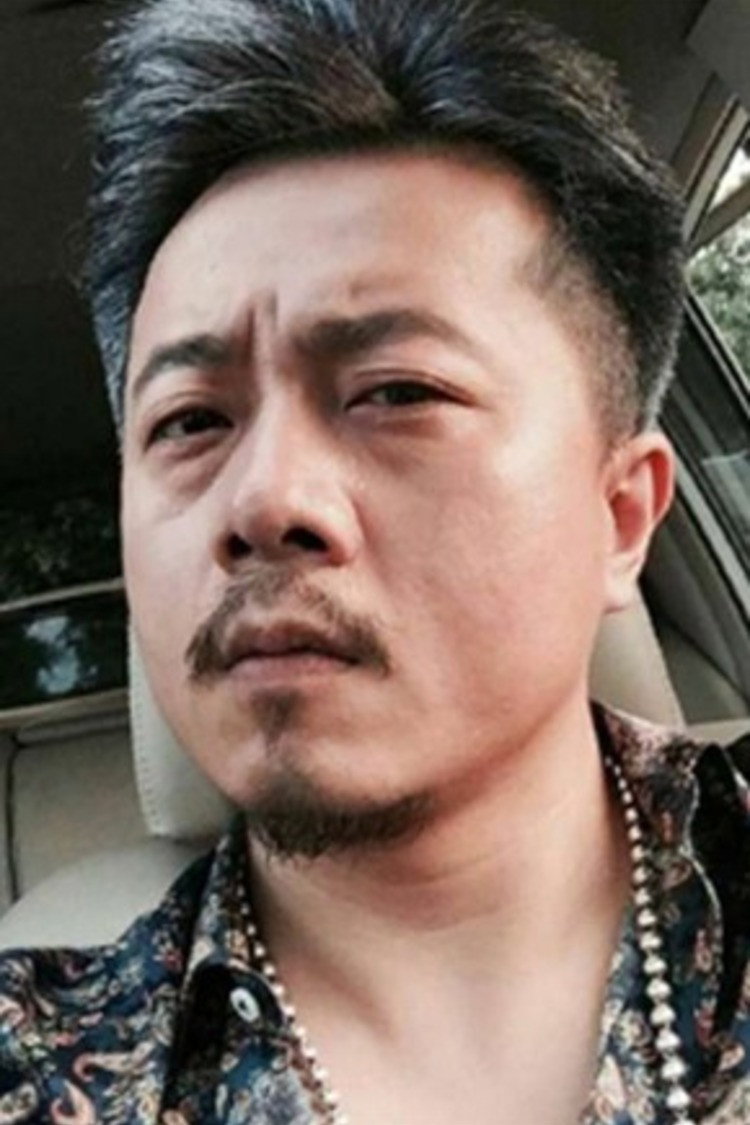 Chen Nuo as Dong Zhongping in Money Money Come