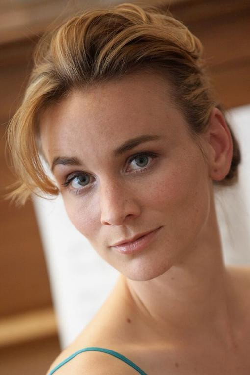 Doro Müggler as Evelyn Lüthi in Mario