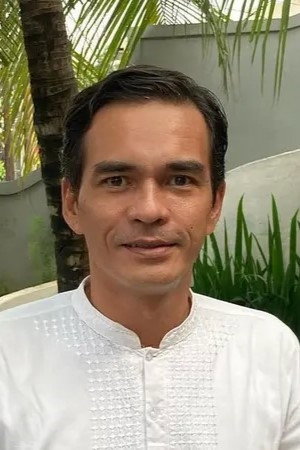 Teddy Syach as Malik in Night of Hell
