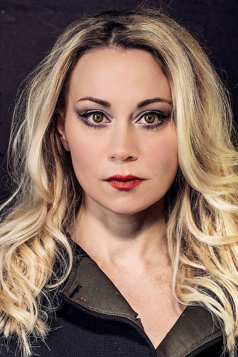Anna Eriksson as Madame Eurooppa in W