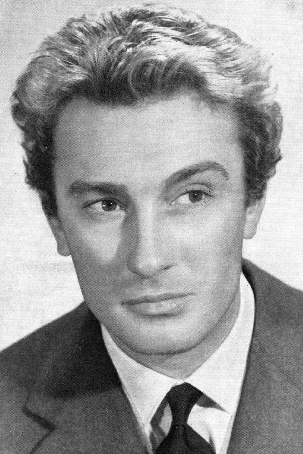 Franco Balducci as Officer Loveday in Una sull'altra