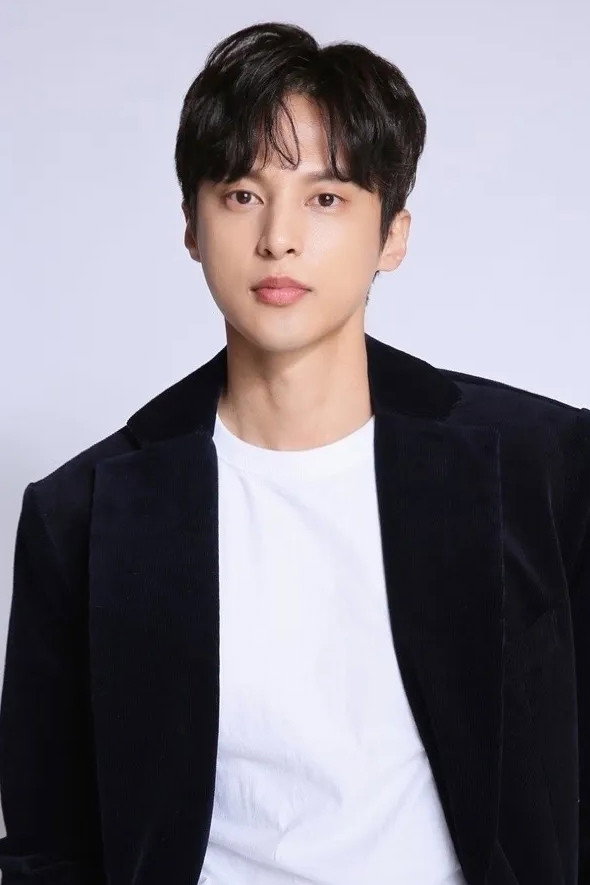 윤선우 as Wang Won (9th Prince) in Scarlet Heart: Ryeo