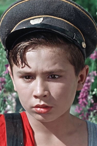 Геннадий Худяков as Женька Богорад in Old Man Khottabych