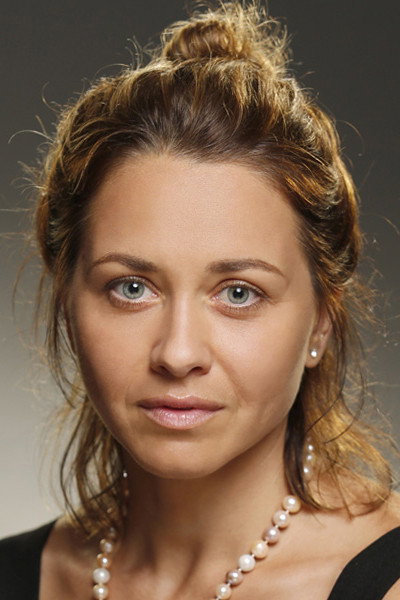 Kseniia Basha as Victoria in Operator Victoria