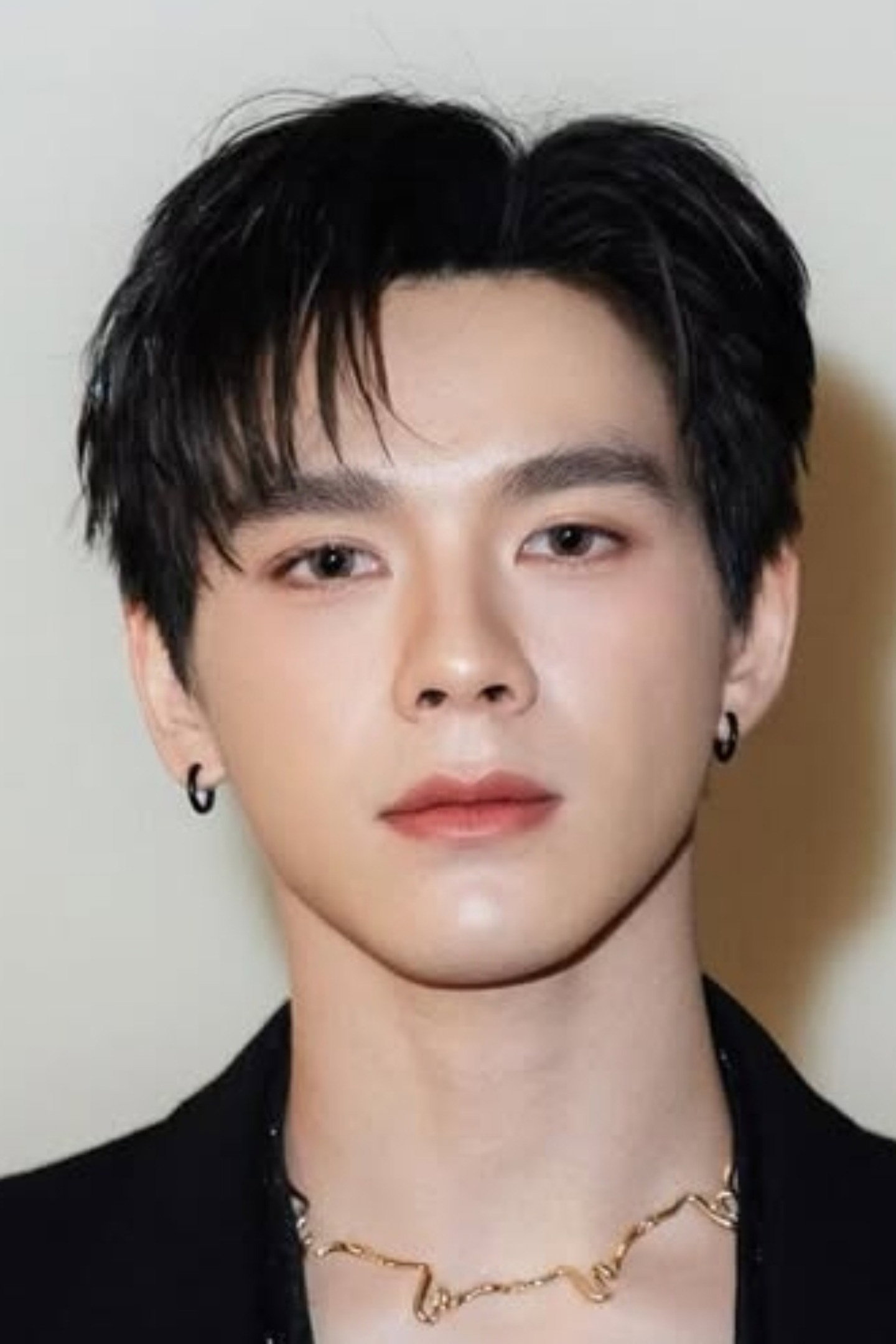 วุฒิภัทร รุ่งเจริญอารีจิตต์ as Ritt in Magic Move