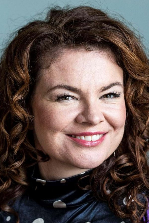 Julia Lahme as Sig selv in Danmarks dejligste badehoteller