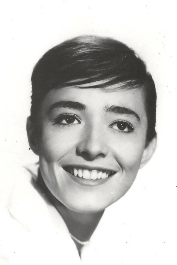 Pina Pellicer as Esposa de Macario in Macario