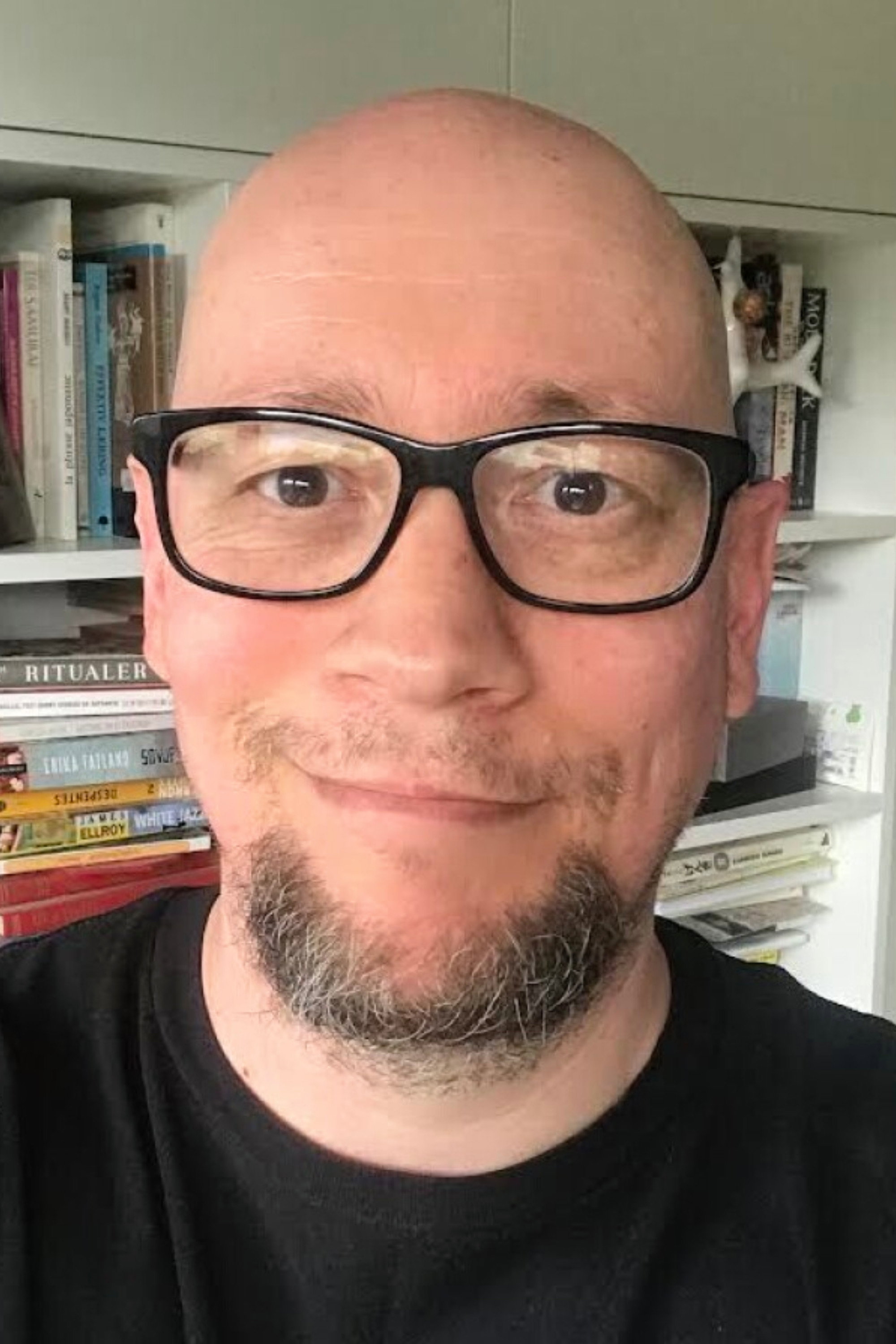 Rune Fjeld Olsen as Mentor in 71° NoScope: Exp on the Beach