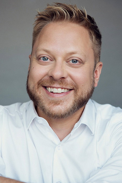Guillaume Lambert as Tommy Lamothe in Niagara