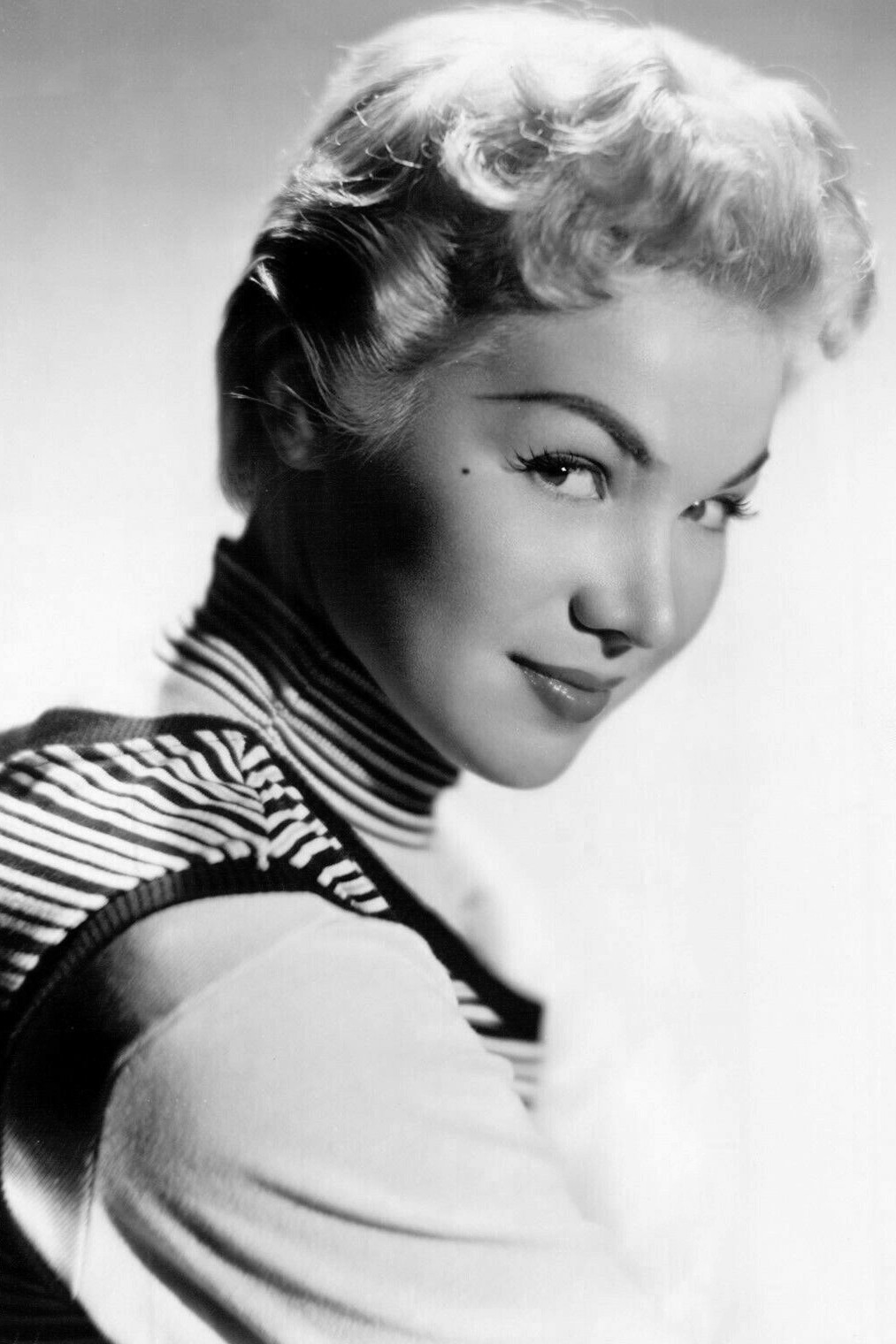 Sandu Scott as Stella Dysert in Rx Murder