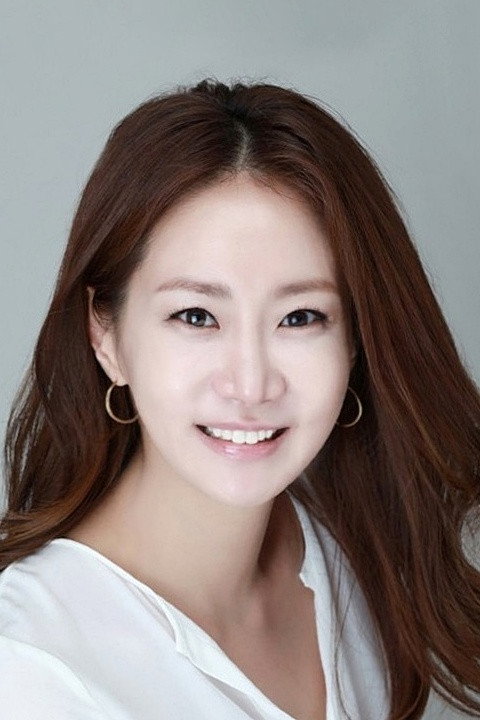 신은경 as Kang Ma-ri in The Penthouse