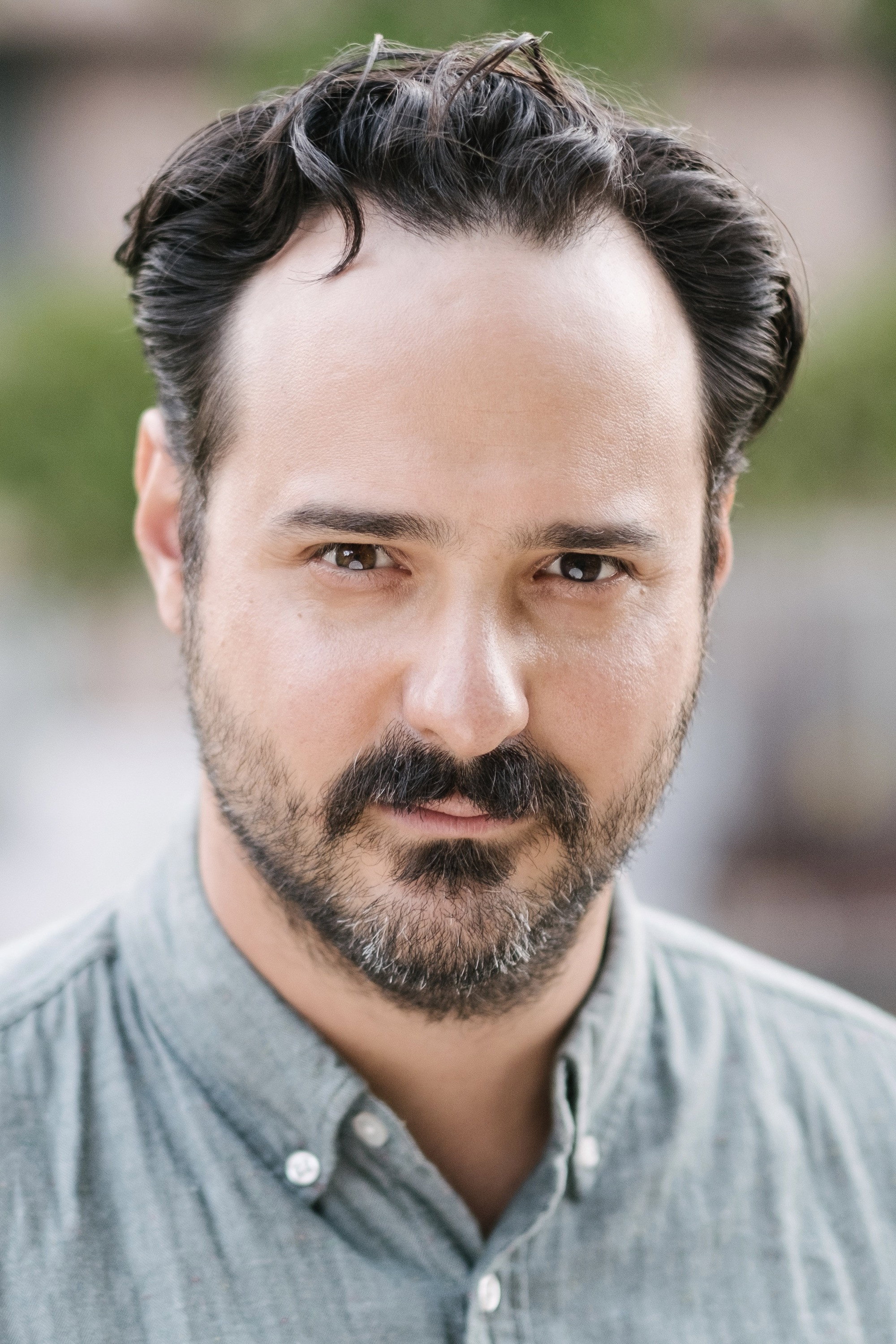 Craig Butta as Artiste mafieux in Eyes Find Eyes
