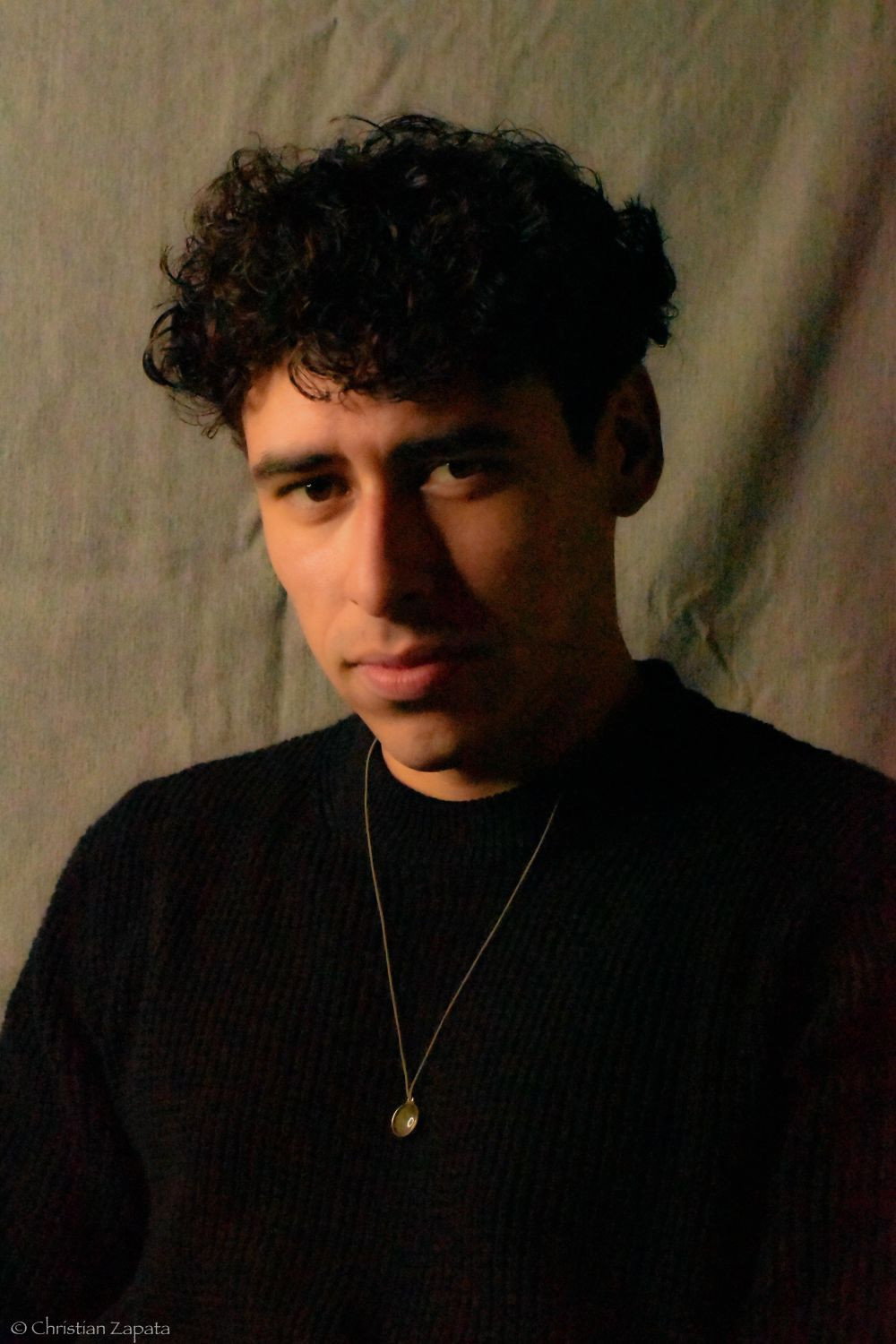 Julian André as Emanuel in Ucronia