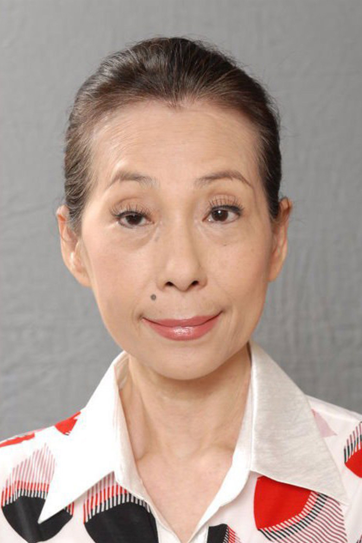 李楓 as 倫靜雯 in Come Home Love