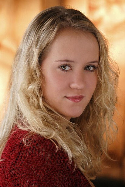 Aria Noelle Curzon as Ducky (voice) in The Land Before Time X: The Great Longneck Migration