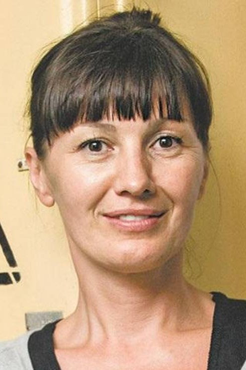 Лариса Руснак as Katy (Davies Wife) in Cold Blood